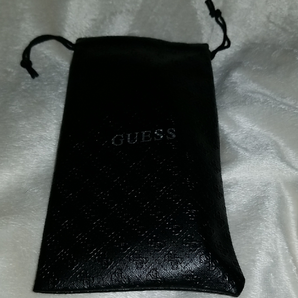 GUESS Shades w Embossed Black Pouch